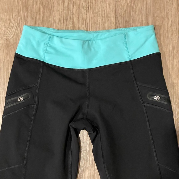 Lululemon Runnin' With My Homies Pant Color Black  / Angel Blue Size 6 EUC - Picture 12 of 16